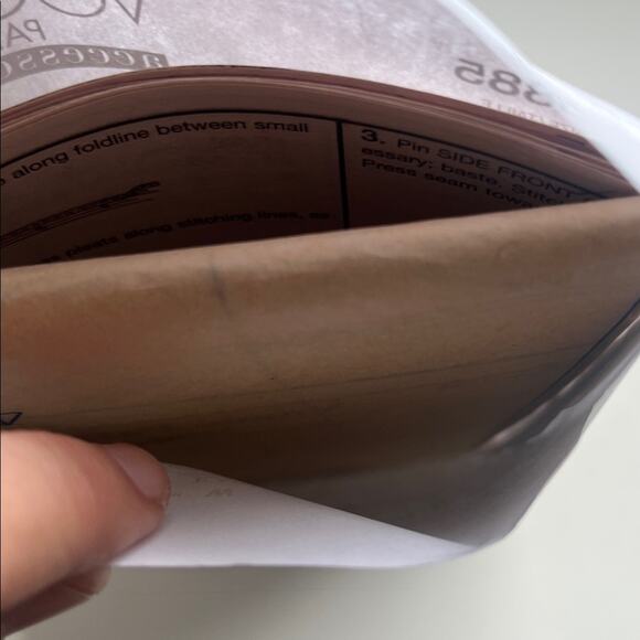 Uncut Vogue Sewing Pattern Accessories V8885 shrugs - Picture 5 of 6